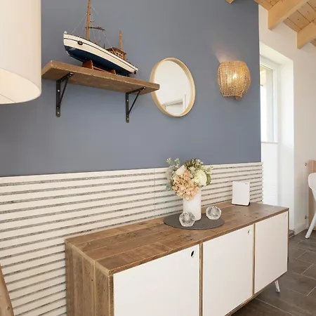 Lensterstrand Oase Nr 8 *