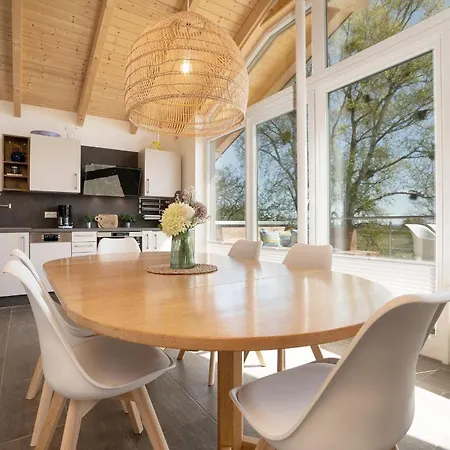 Lensterstrand Oase Nr 8 * Lenste